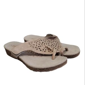 Aetrex "Like New" Laser Leather Womens Hook&loop Loop toe sandals shoe 9.5